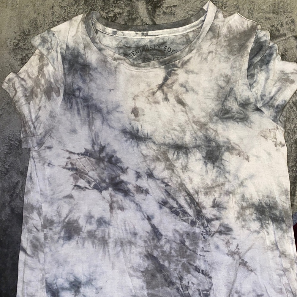 Marble tee